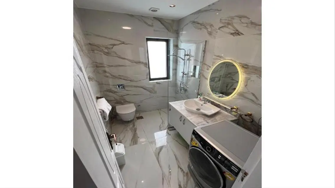 Stunning Lake View Apartment for Sale