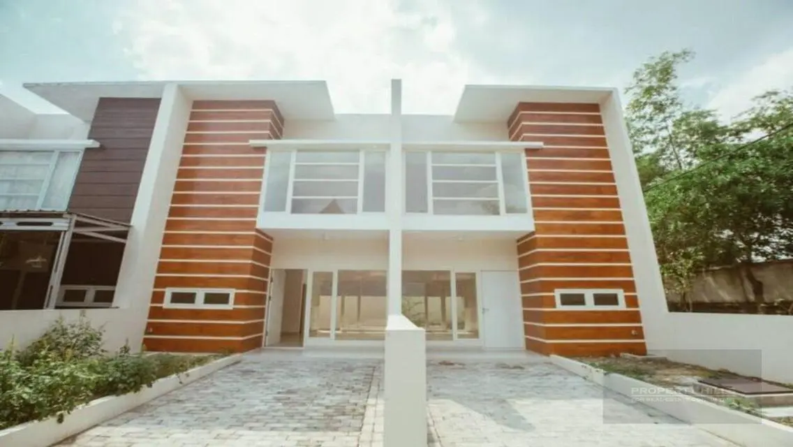 Luxurious 3-Bedroom Apartment with Garden and Shared Pool