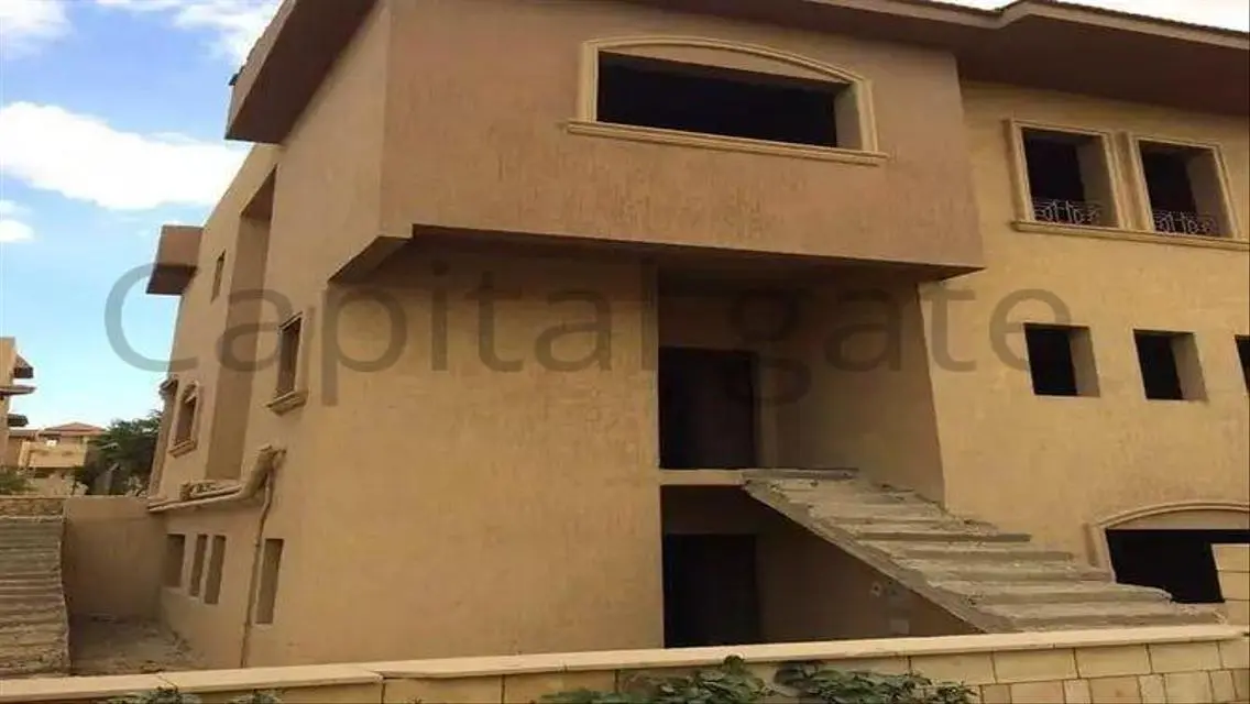 Luxurious 370 sqm Apartment with Private Garden