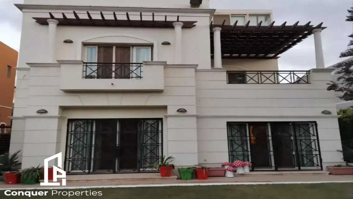 Luxury Apartment with Beautiful Lake View