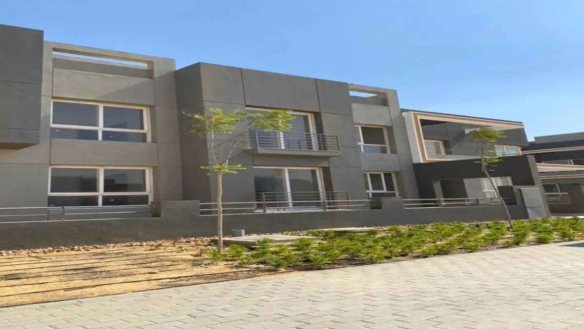 Luxurious Apartment with Spacious Layout and Stunning Views
