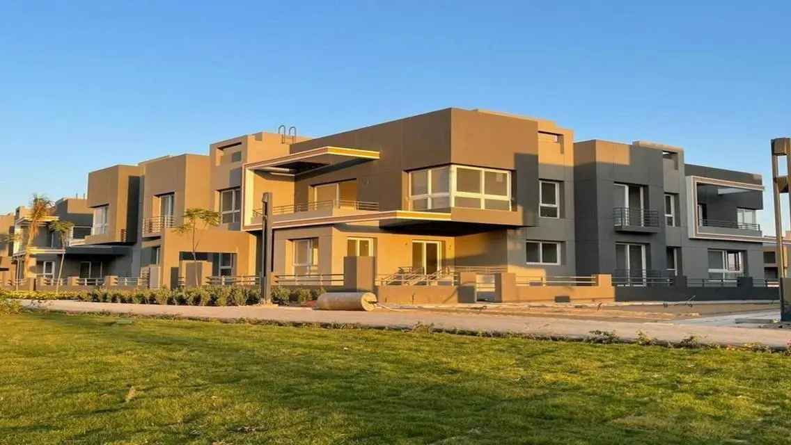 Luxurious Apartment with Spacious Layout and Stunning Views