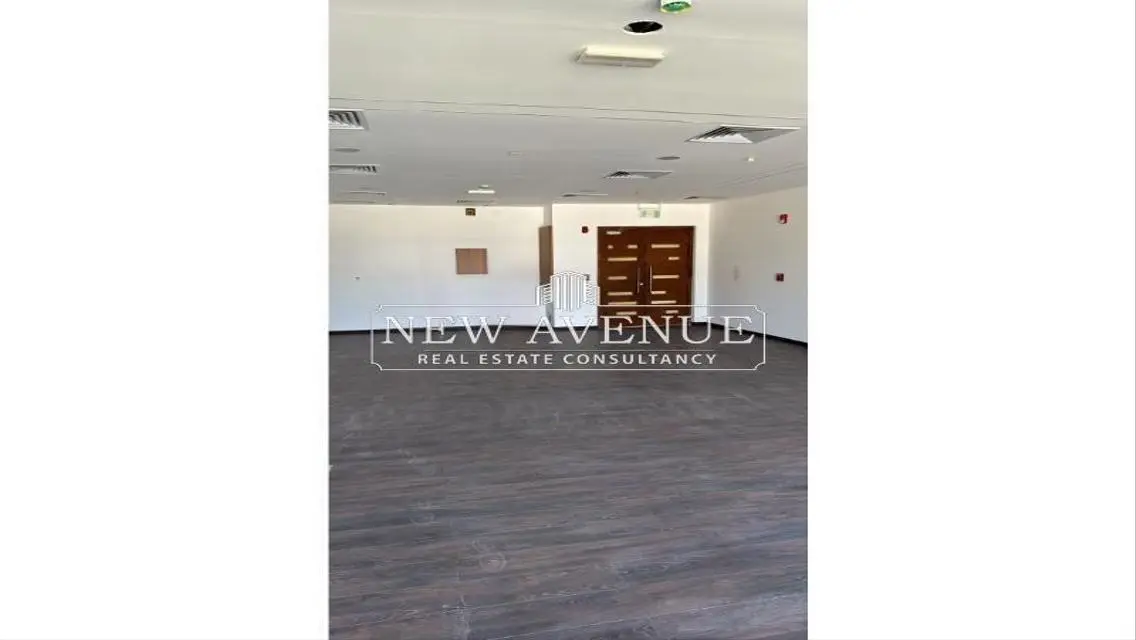Luxury Apartment with Covered Parking