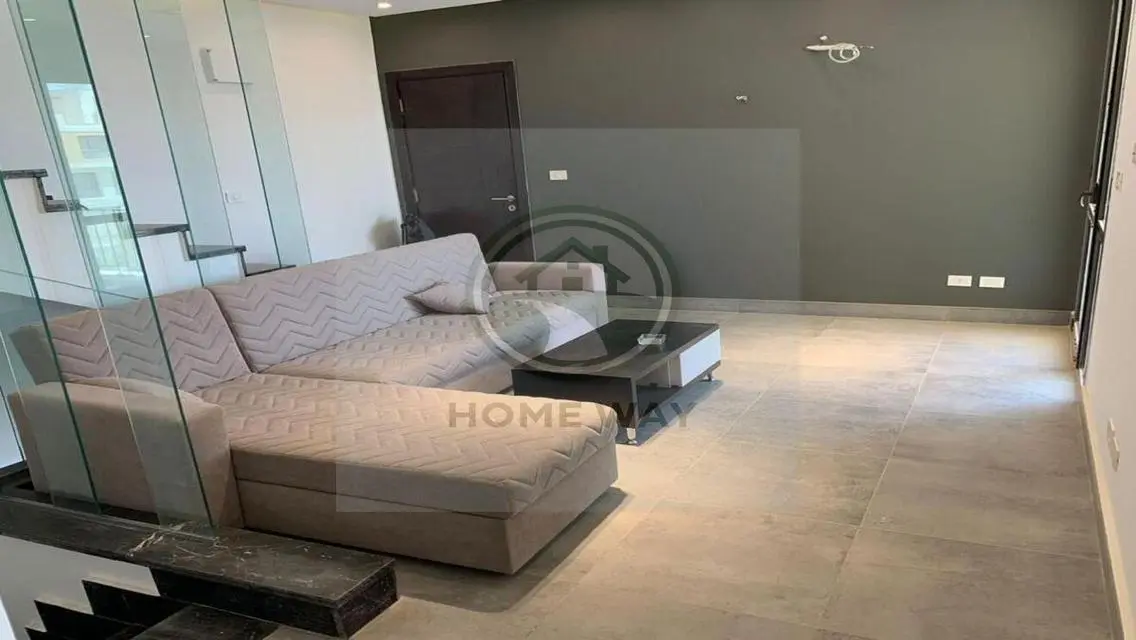 شقة مميزة للبيع بحي هادئ