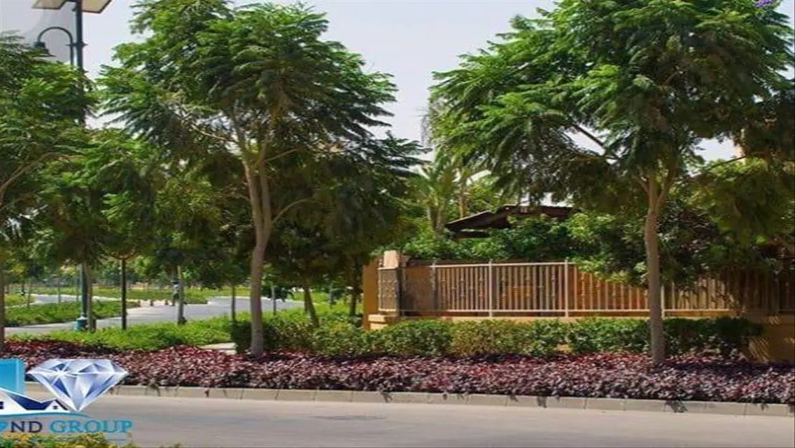 Luxury Apartment with Private Garden and Pool