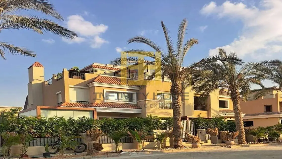 شقة فاخرة للبيع بمساحة واسعة مع جميع المرافق