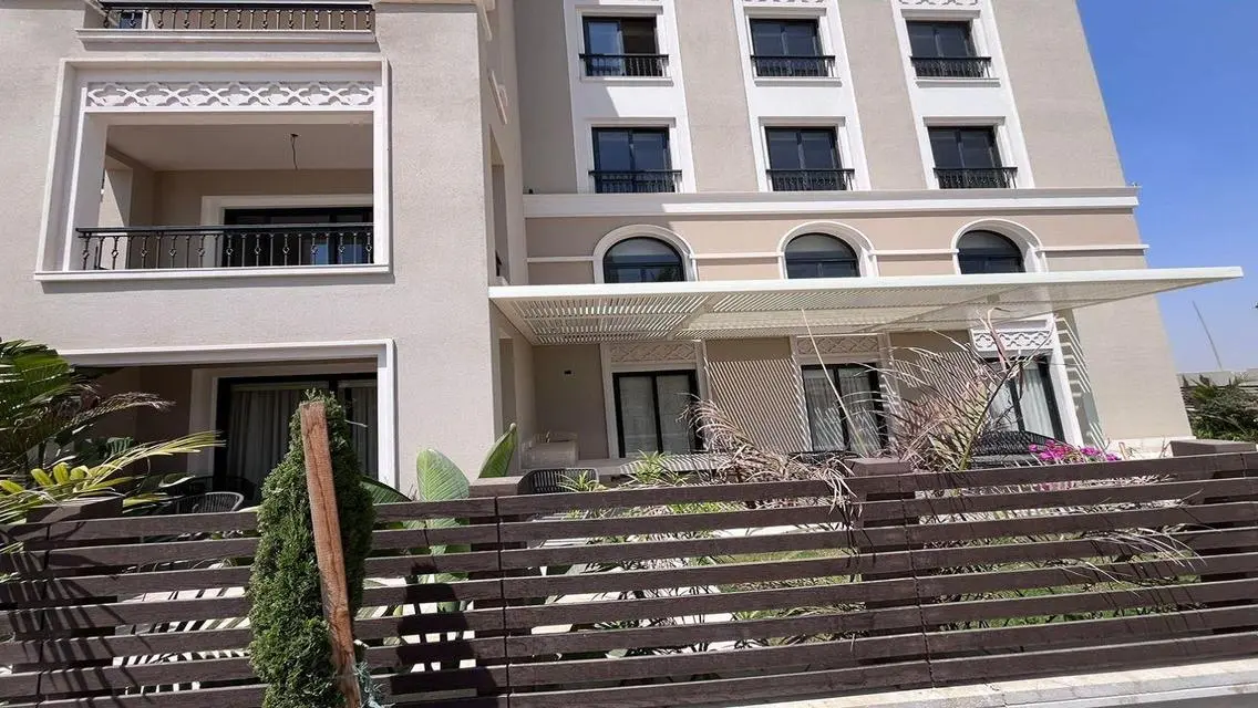 Luxury Villa for Rent in Village West