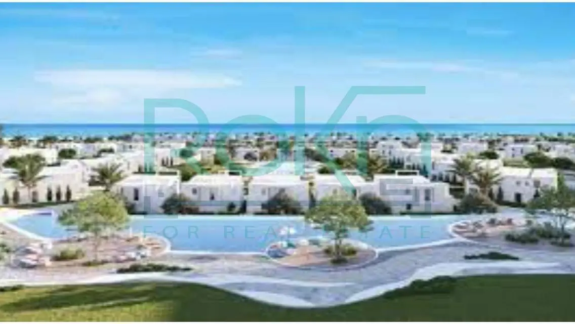 Luxurious Villa Living with Private Garden and Pool in a Prime Area