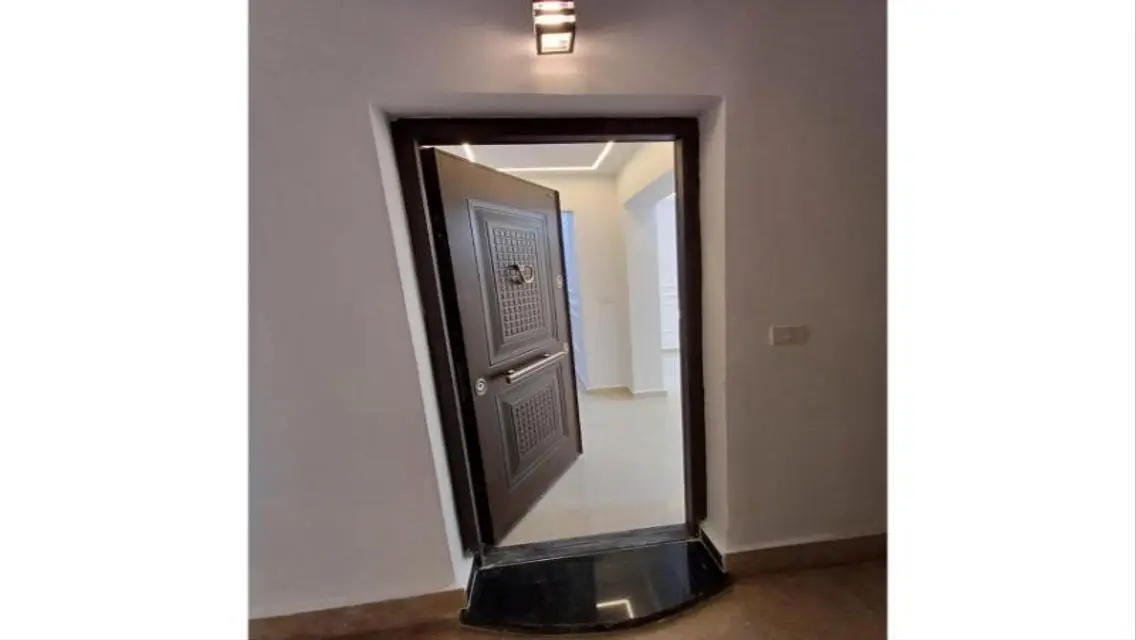 Luxury Apartment in a Modern Building -107-B1-