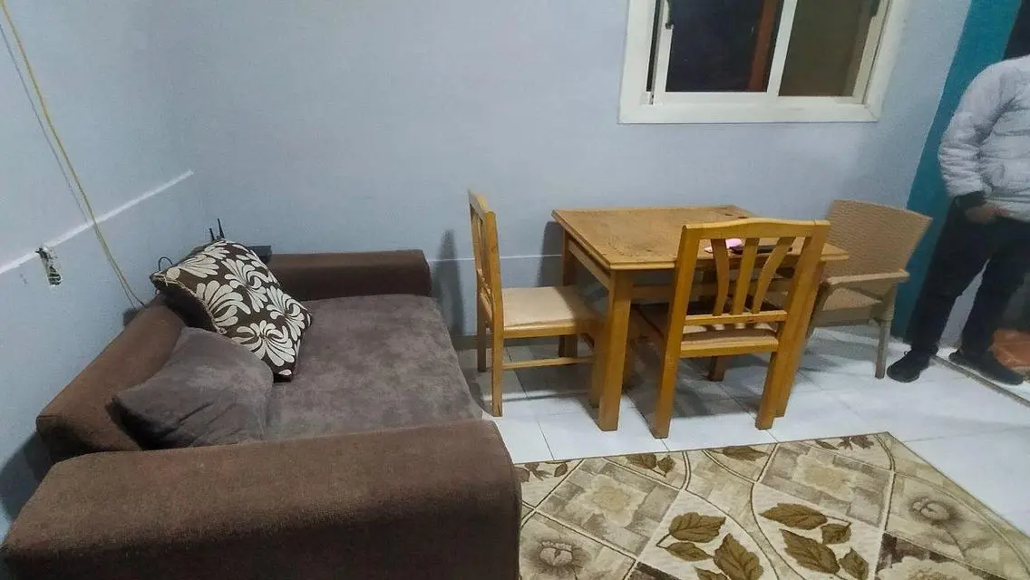 شقة راقية للإيجار في موقع متميز
