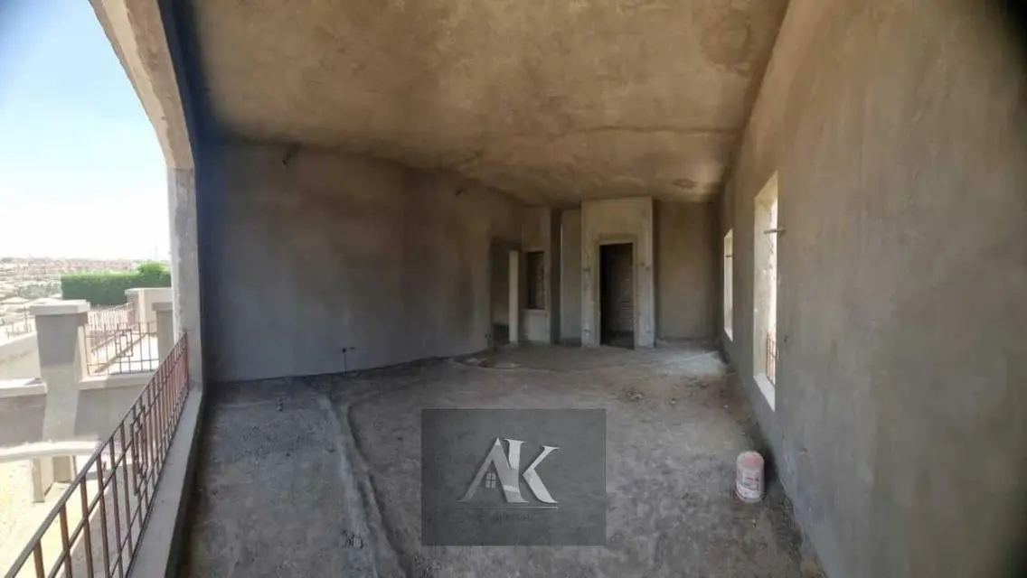 شقة فاخرة للبيع بإطلالة رائعة على البحيرات
