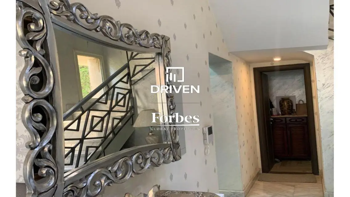 Exclusive Villa in a Prime Location