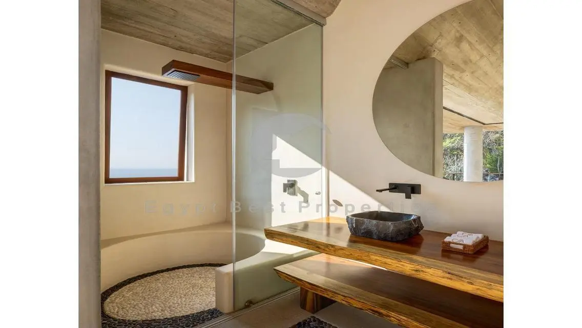 Luxury Villa with Spacious Layout in Totti Area