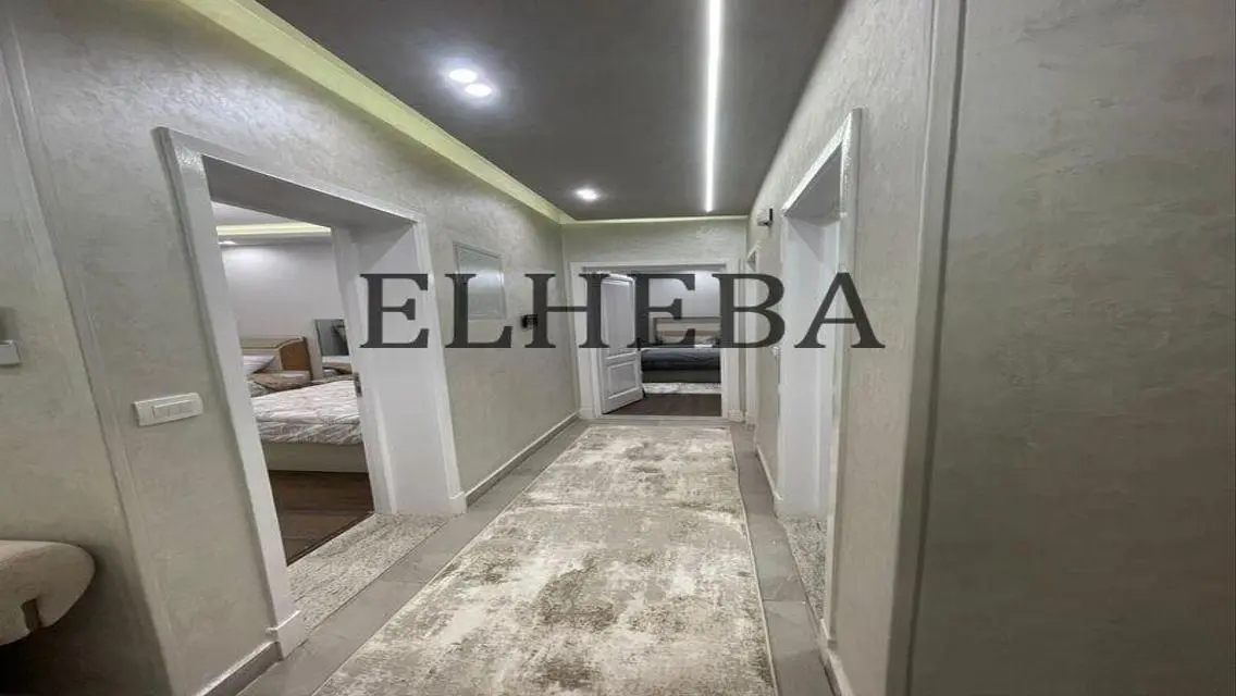 مجمع B8 التجاري الفاخر