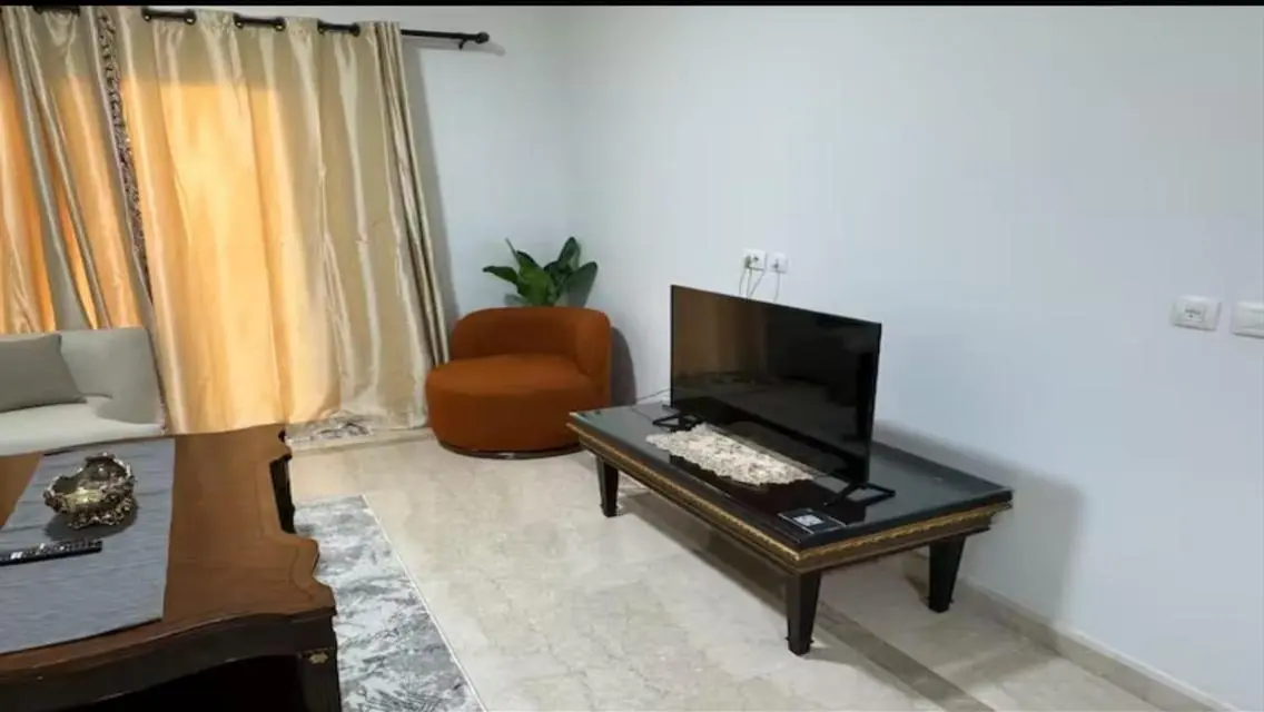 عقار مميز بحديقة ومسبح خاص