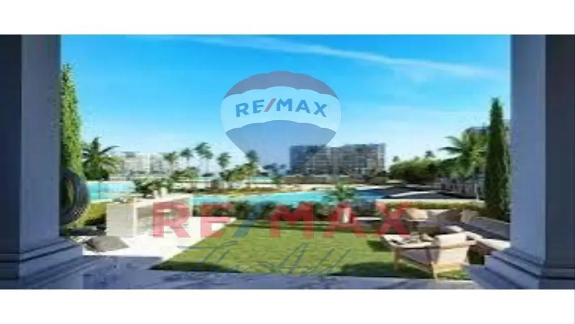 Luxury Apartment with Spacious Living Area for Sale
