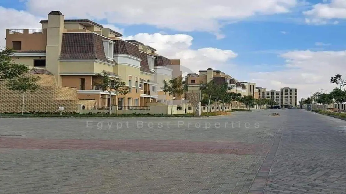 Luxurious Villa with Private Garden and Pool in Cairo