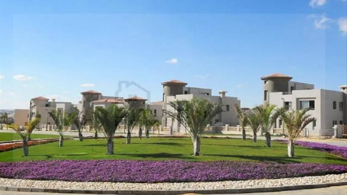 Luxurious Villa for Sale with Private Garden and Shared Pool