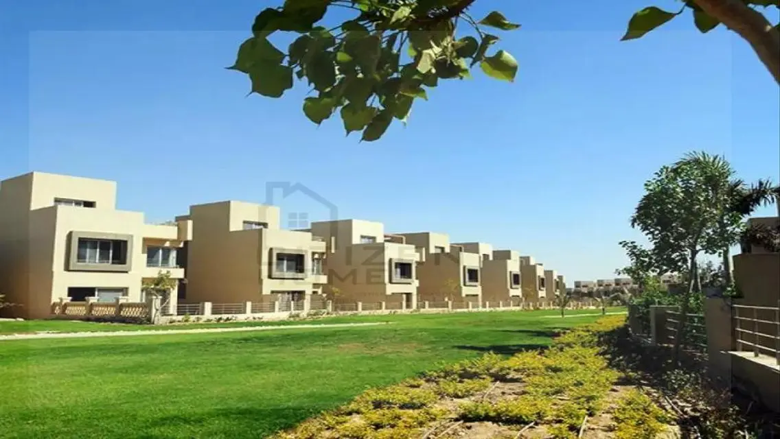 Luxurious Villa for Sale with Private Garden and Shared Pool