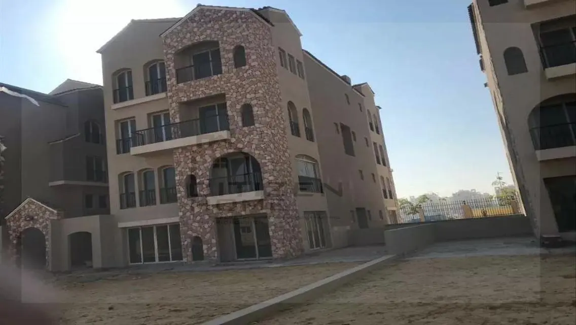 شقة فاخرة مع كافة المرافق والإطلالة على البحيرات