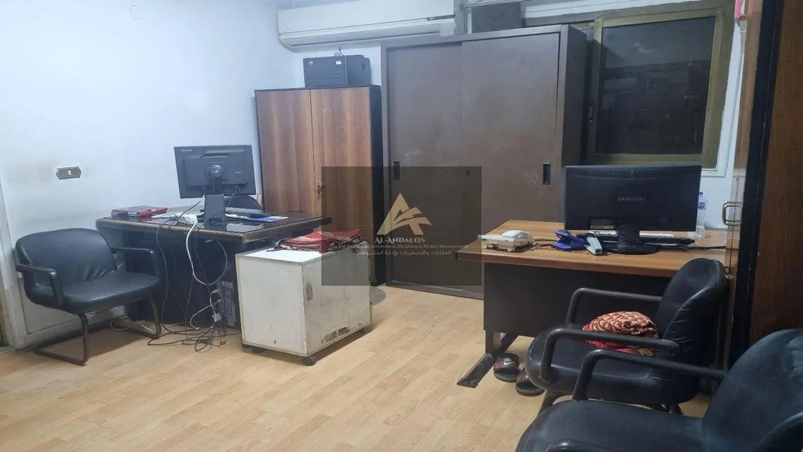 شقة فاخرة بمساحة شاسعة وبسعر رائع