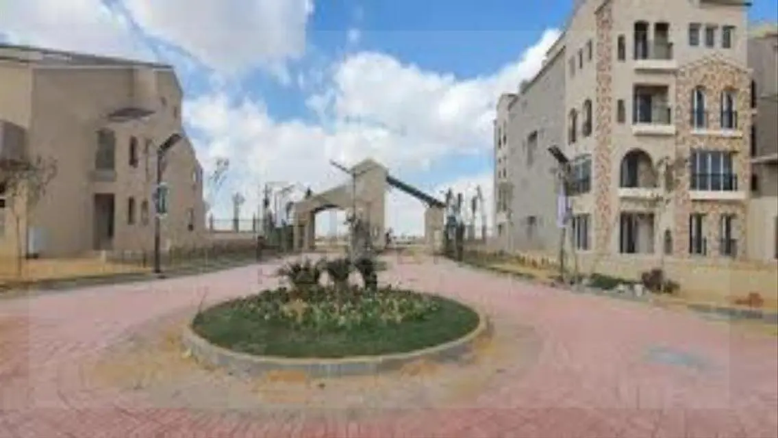منزل فاخر للبيع مع إطلالات رائعة