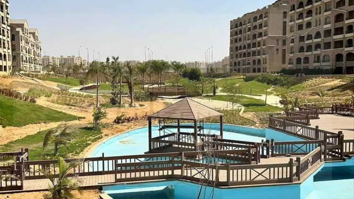 منزل فاخر للبيع مع إطلالات رائعة