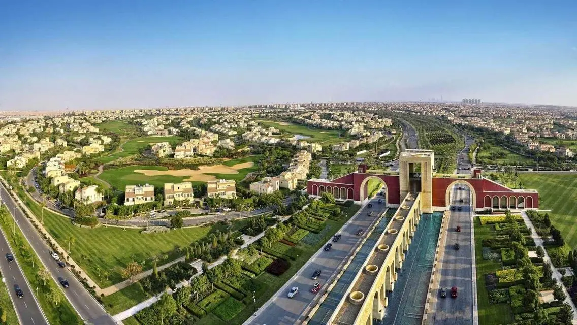 شقة للبيع ببحيرات مميزة بحراسة أمنية
