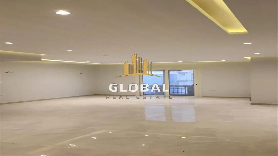 Luxury Apartment with Spacious Amenities