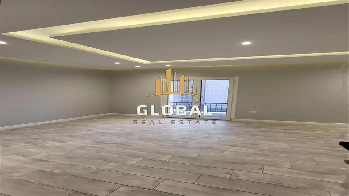 Luxury Apartment with Spacious Amenities