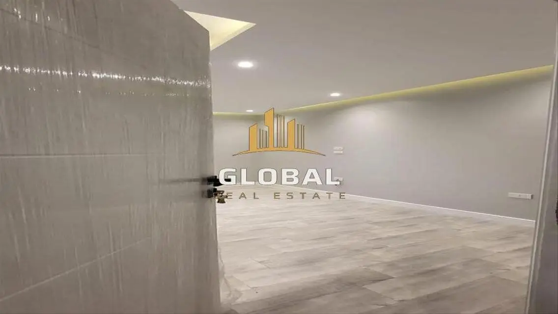 Luxury Apartment with Spacious Amenities