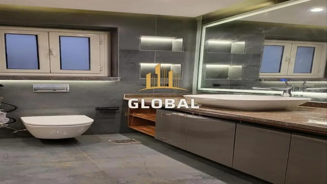 Luxury Apartment with Spacious Amenities