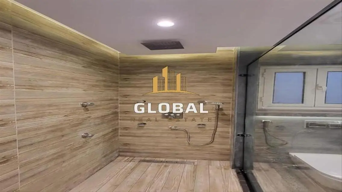 Luxury Apartment with Spacious Amenities