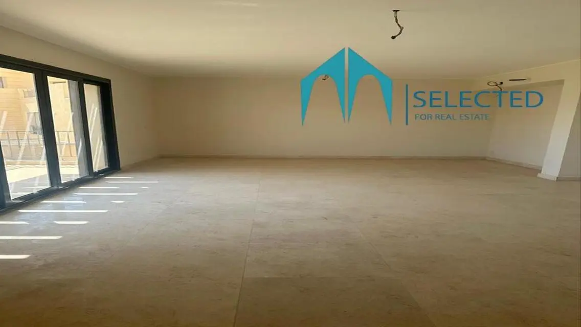 Luxurious Apartment for Sale with 990 sqm in the City Center