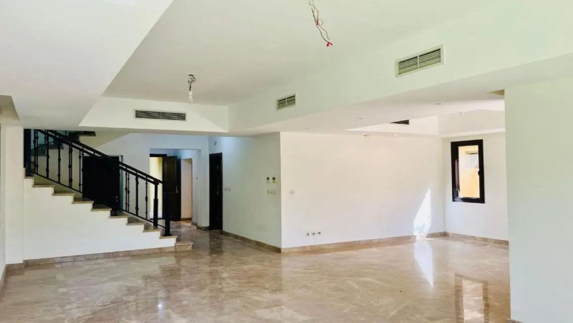 Luxury Villa in Mivida 24