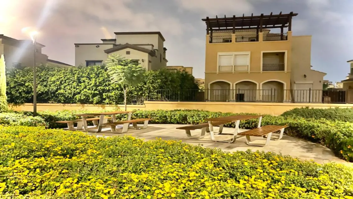 Luxury Villa in Mivida 24