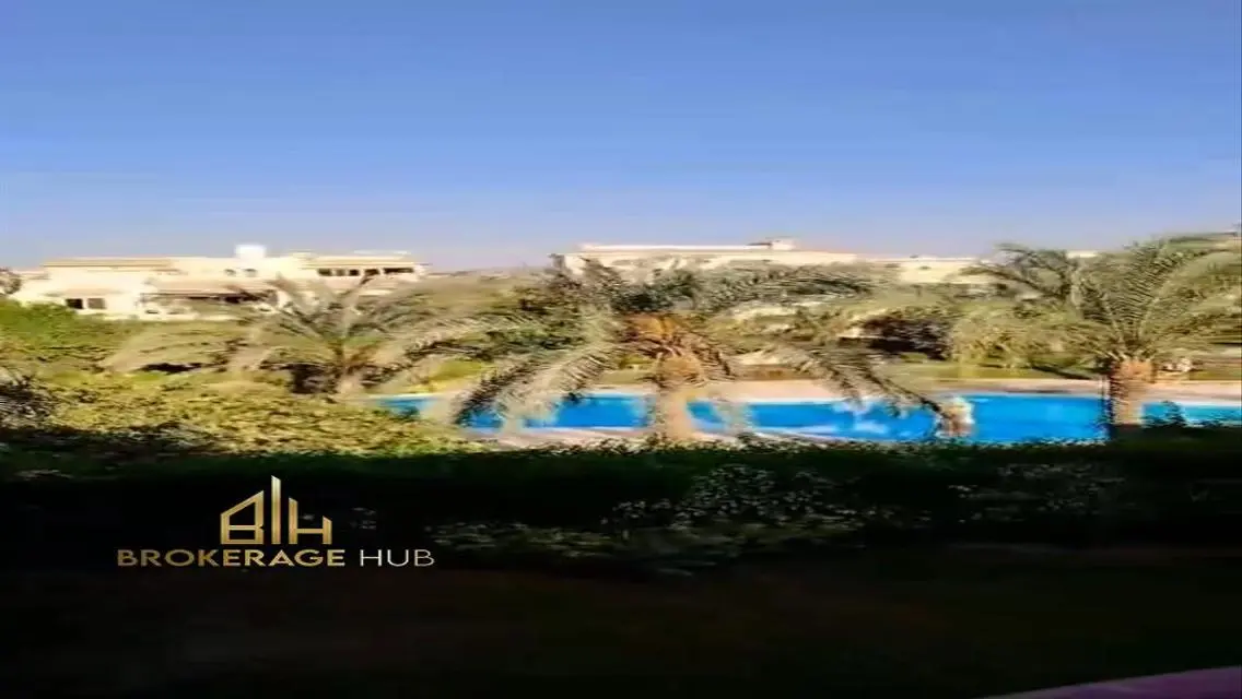 فيلا فاخرة للبيع في مشروع FUE AUC