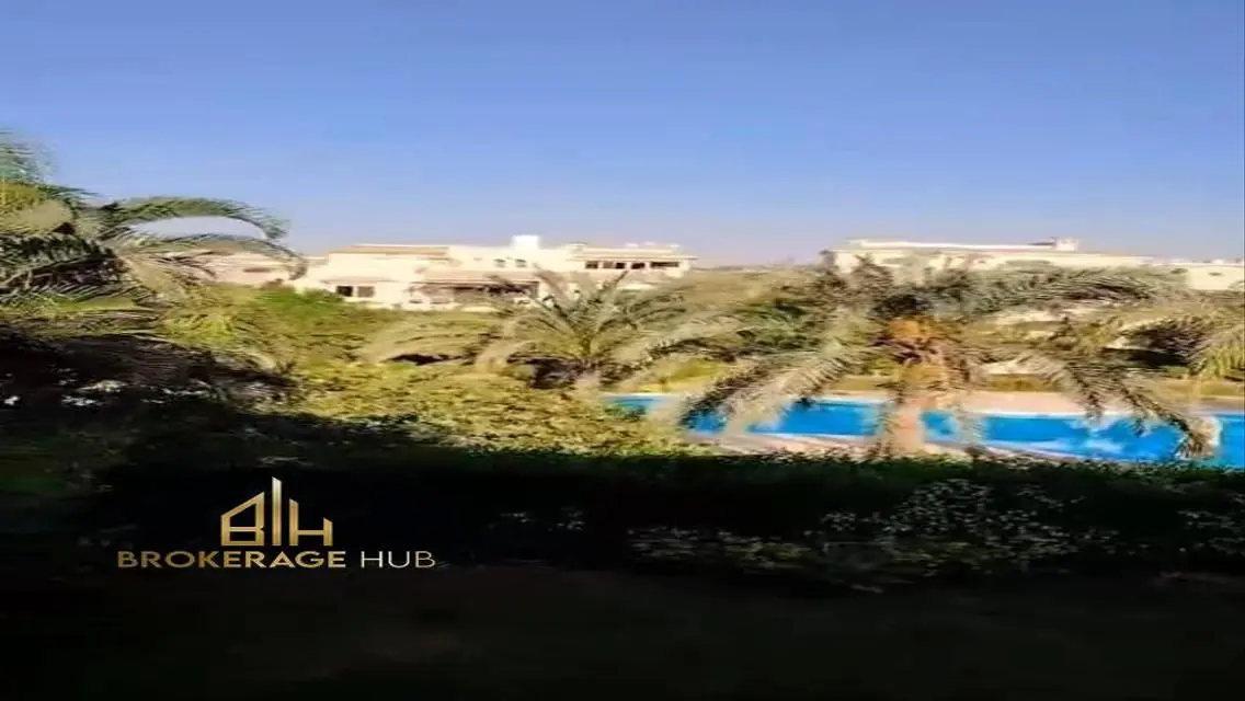 فيلا فاخرة للبيع في مشروع FUE AUC