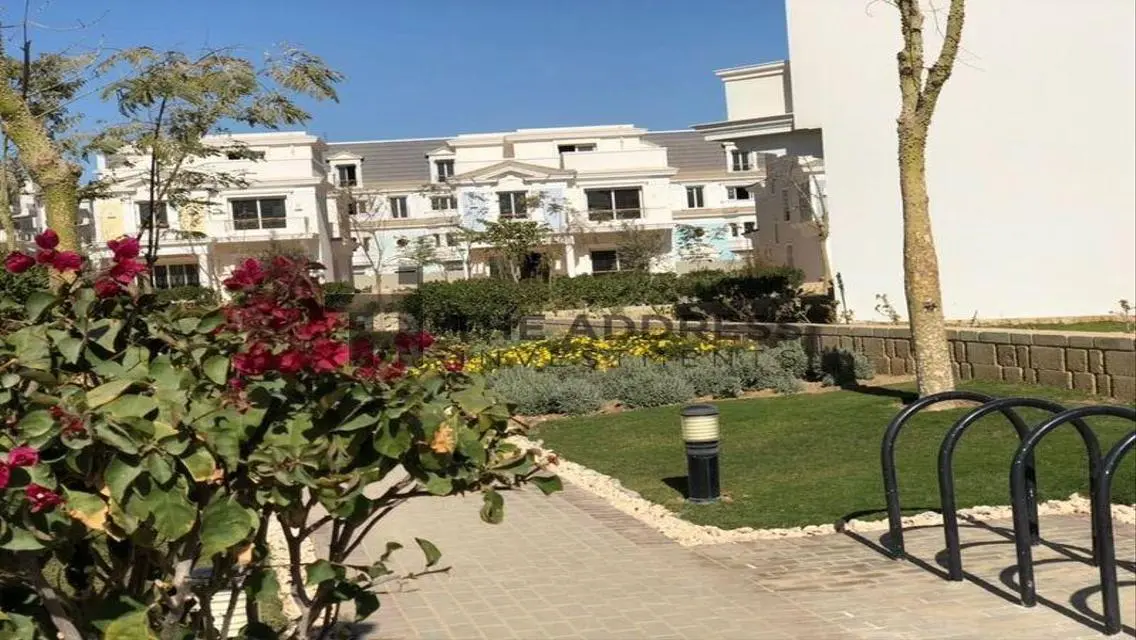 فيلا فاخرة للبيع في كمبوند بالم هيلز - نيو كايرو
