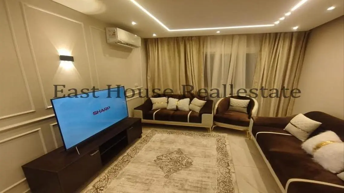 شقة راقية في B12 بمرافق متكاملة