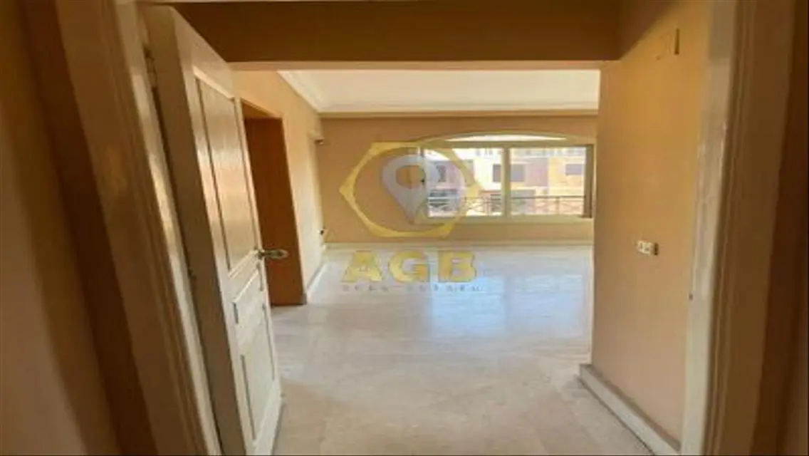 Luxury Apartment 300 sqm in the Heart of the City