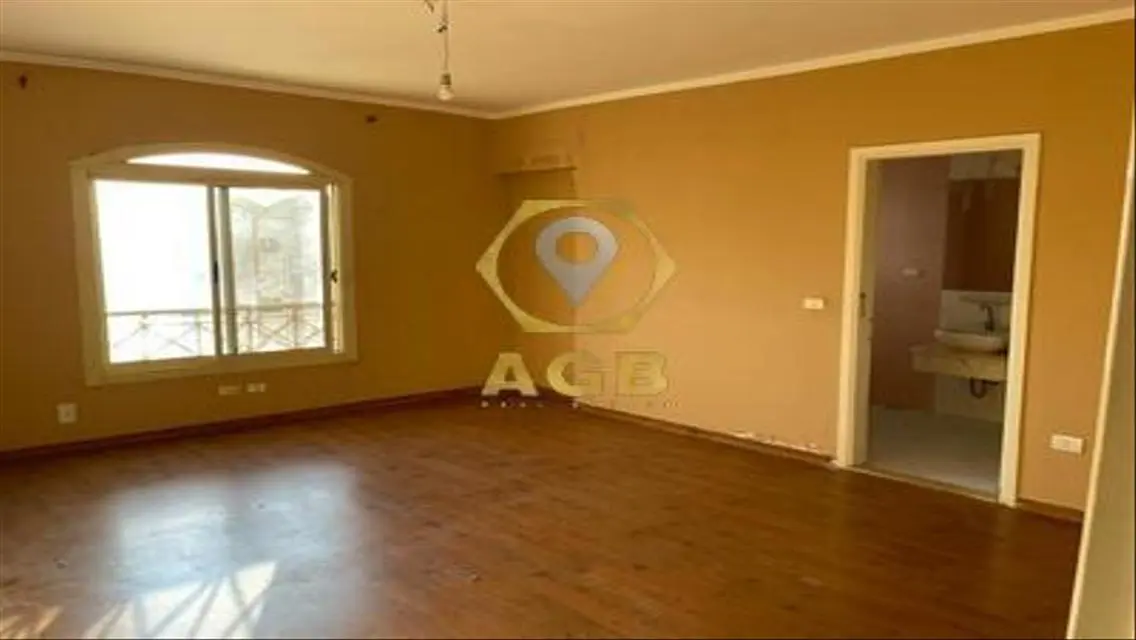 Luxury Apartment 300 sqm in the Heart of the City