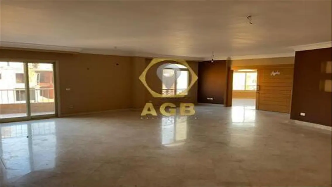 Luxury Apartment 300 sqm in the Heart of the City