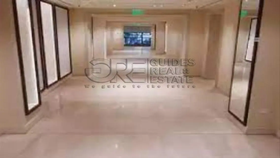 شقة فاخرة للبيع بمساحة 360 متر
