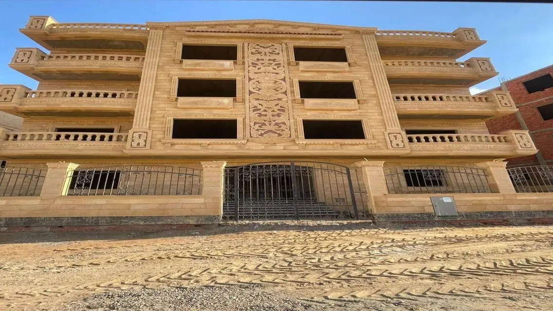 شقة فاخرة للبيع بمساحة واسعة