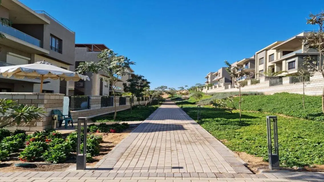 Luxury Villa with Private Garden and Pool