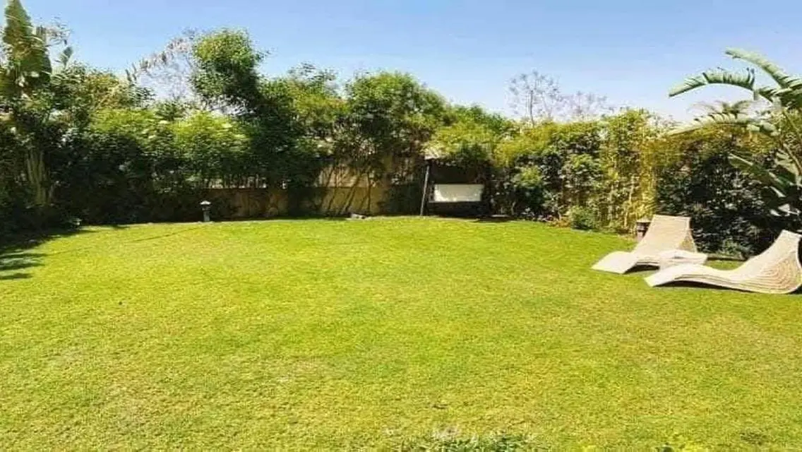 Luxury Villa with Private Garden and Pool