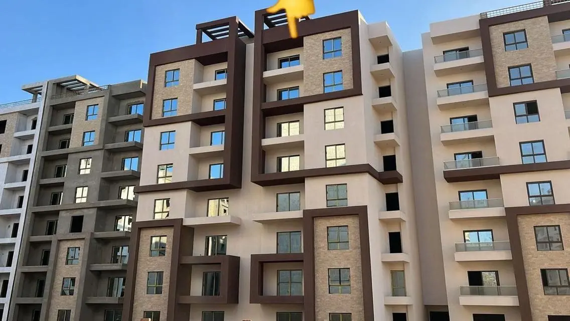 شقة فاخرة بمساحة 170 متر² بحي مميز