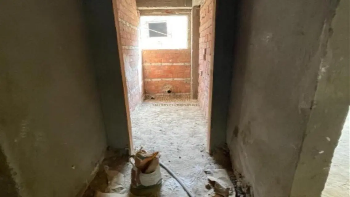 Luxurious Apartment with Spacious Layout in Prime Location