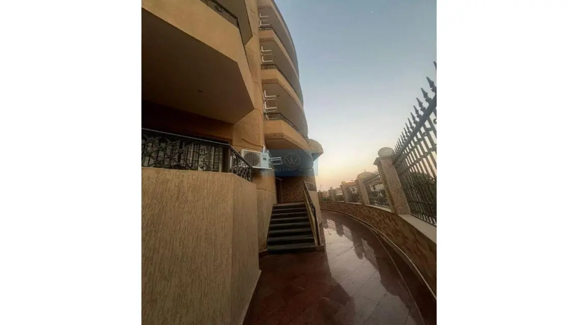 Luxurious 280 sqm Apartment in the Heart of the City